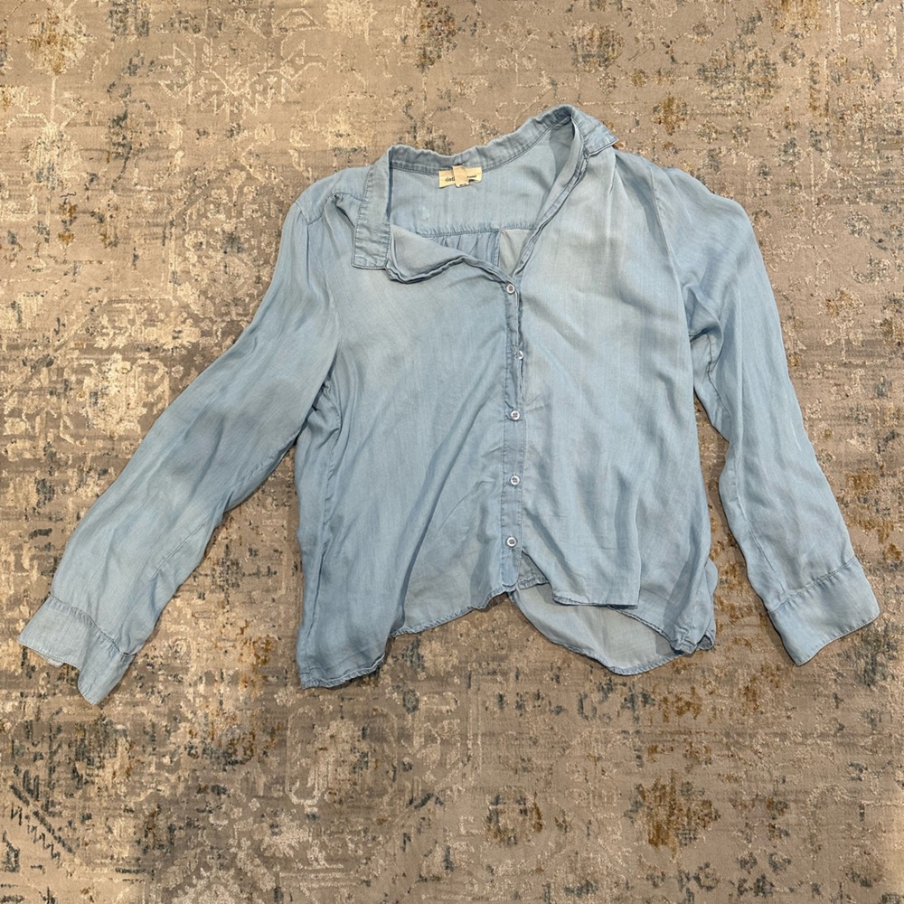 Anthropologie Cloth & Stone Light Wash Denim Button Down Blouse